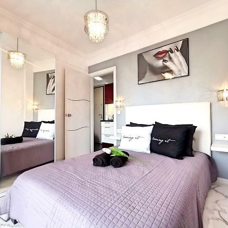 Pure Bliss Luxury Beachfront Apartment With Panoramic Sea Views, Electric Bbq, Gym Equipment And More 아기아 트리아스 외부 사진